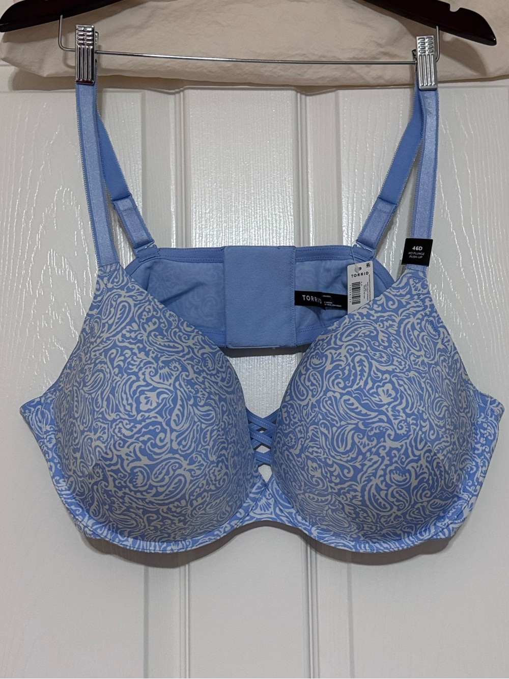 Torrid Light Blue and White pattern wired T-Shirt Bra - NWT